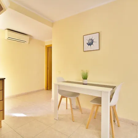 Apartman Edificio Faro Mar